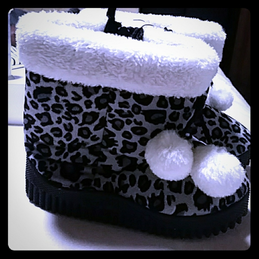 Animal Print Snow Boots size 12